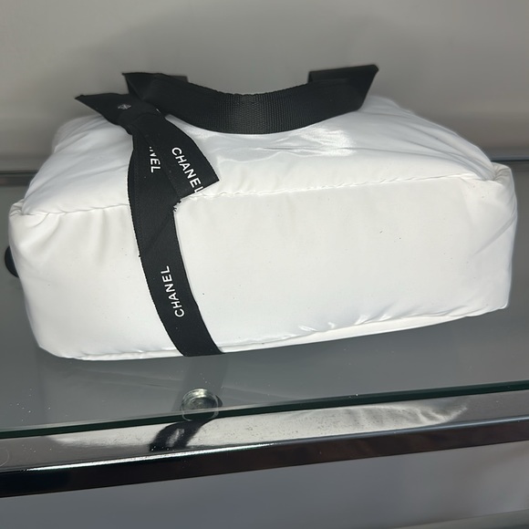 CHANEL Beauty Pouch, White with Black Handles - Picture 6 of 10